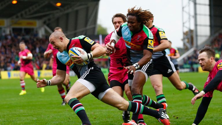 Mike Brown of Harlequins scores the first try between Harlequins and London Welsh