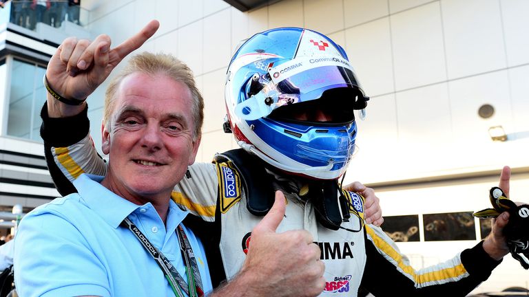 2014 champion Jolyon Palmer celebrates with dad Jonathan