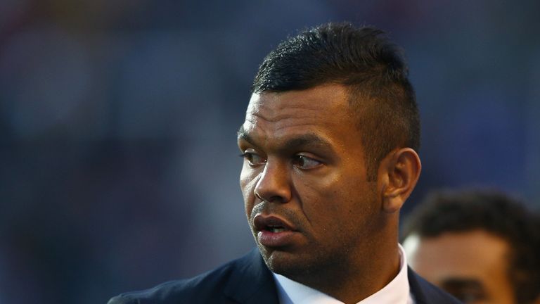 MENDOZA, ARGENTINA - OCTOBER 04: Kurtley Beale of the Wallabies watches from the sideline during The Rugby Championship match between Argentina and the Aus