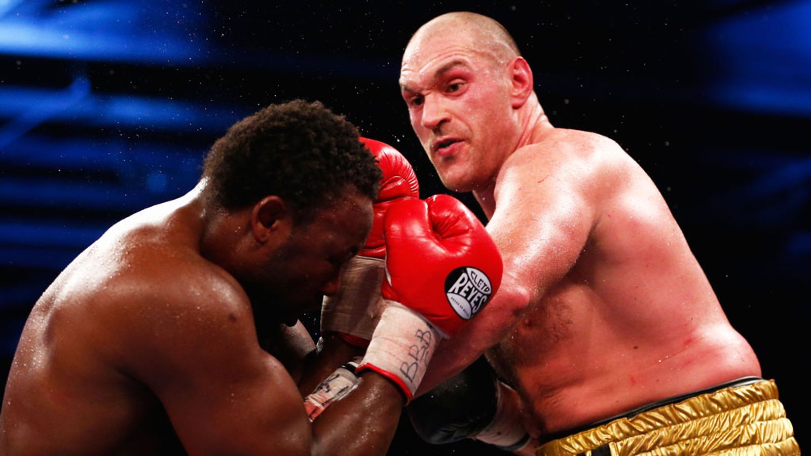 Boxing Tyson Fury halts Dereck Chisora in onesided heavyweight