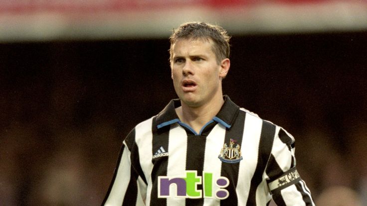 9 Dec 2000: Newcastle United captain Rob Lee during the FA Carling Premier League match against Arsenal played at Highbury in London