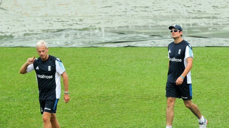 Peter Moores and Alastair Cook check out conditions in Colombo