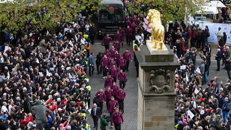As has become customary England arrived at Twickenham 90 minutes before kick-off and a steely-eyed Chris Robshaw led them through the iconic gates