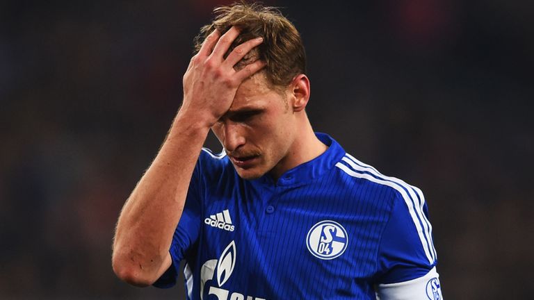 GELSENKIRCHEN, GERMANY - NOVEMBER 25:  Benedikt Hoewedes of Schalke reacts during the UEFA Champions 