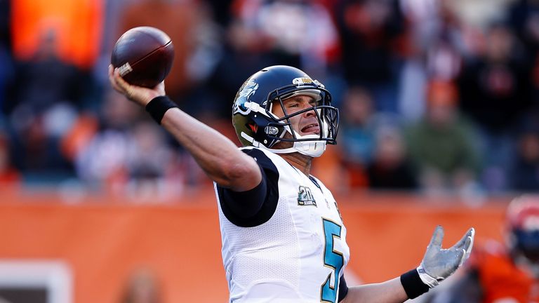 Blake Bortles of the Jacksonville Jaguars throws a pass during the fourth quarter of the game against the Cincinnati Bengals