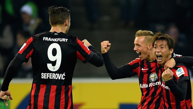 Takashi Inui and Eintracht Frankfurt celebrate