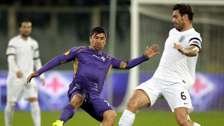 Fiorentina's David Pizarro puts in a challenge