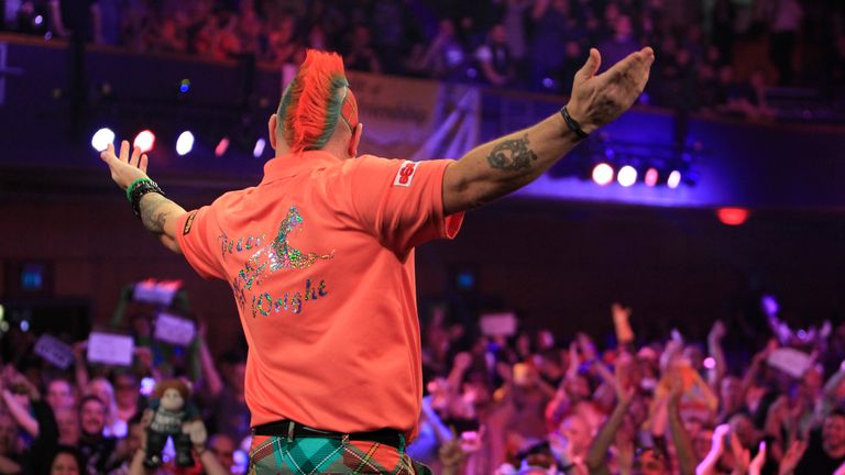 Peter Wright lights up Wolverhampton