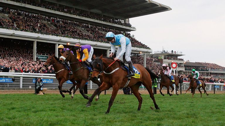 Hardy Eustace and Conor O'Dwyer (nearest camera) win the Smurfit Champion Hurdle Challenge Trophy on the first day of the Cheltenham Festival, March 2005