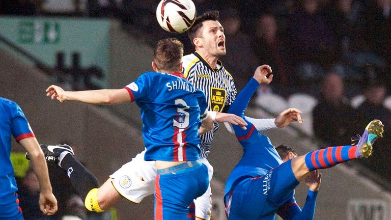 Action from Saturday's Scottish Cup tie between St Mirren and Inverness at Love Street