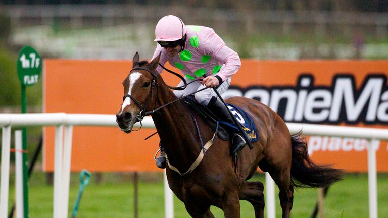 Vautour ridden by Ruby Walsh