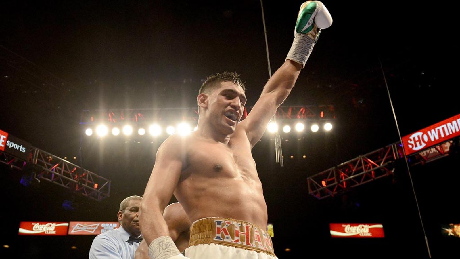 Bookies put their faith in Amir Khan over Kell Brook | Boxing News ...