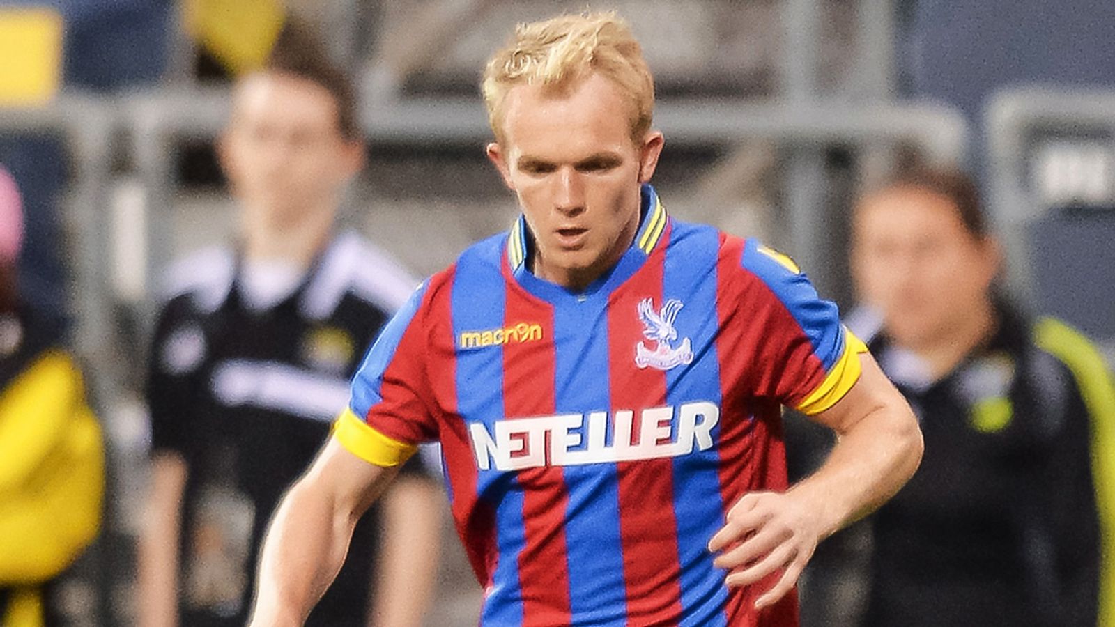 Jonny Williams signs new Crystal Palace contract | Football News | Sky ...