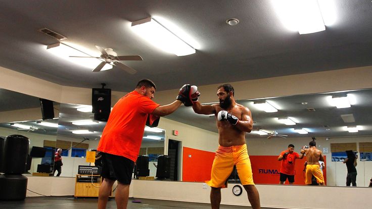 PANTEGO, TX - OCTOBER 28:  Mixed martial arts fighter Johny Hendricks trains during a workout at Velociti Fitness on October 28, 2013 in Pantego, Texas.  (