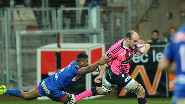 Antoine Burban on route to his try against Grenoble. 