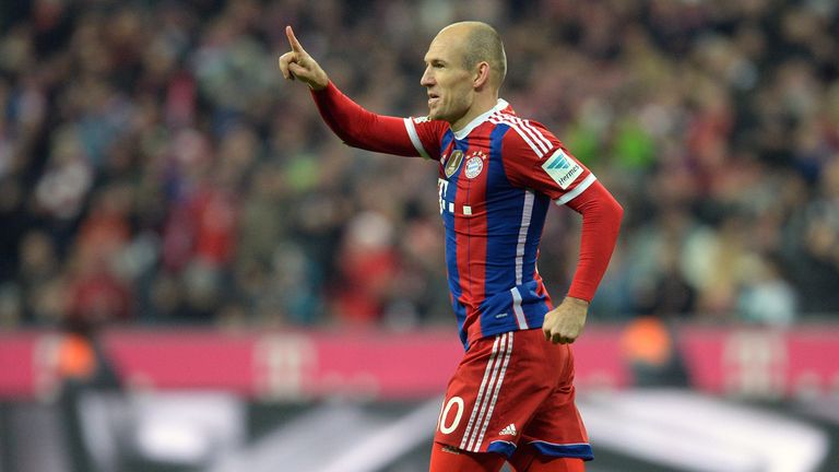 Bayern Munich's Dutch midfielder Arjen Robben celebrates 