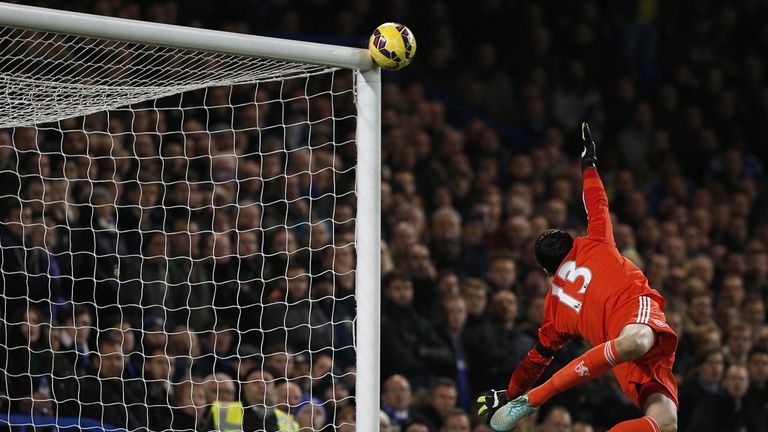 Tottenham's Harry Kane saw an early header cannon off the crossbar at Chelsea, with Thibaut Courtois beaten