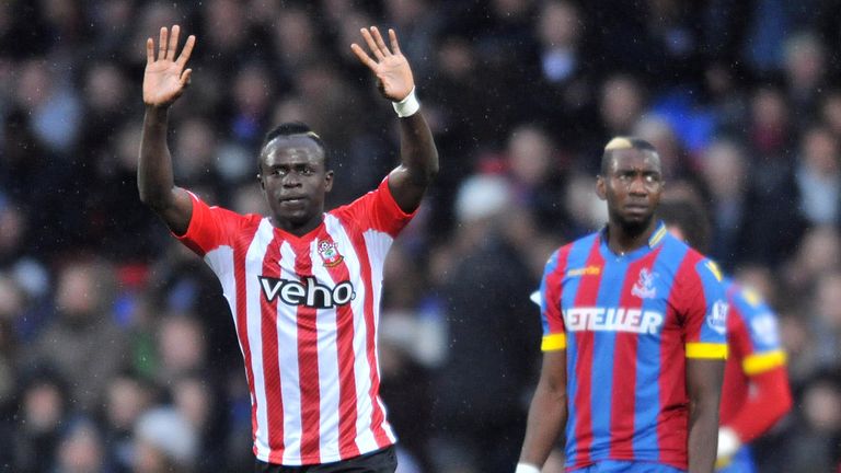 Southampton's Saido Mane celebrates first goal with team mates during the Barclays Premier League match at Selhurst Park, London.