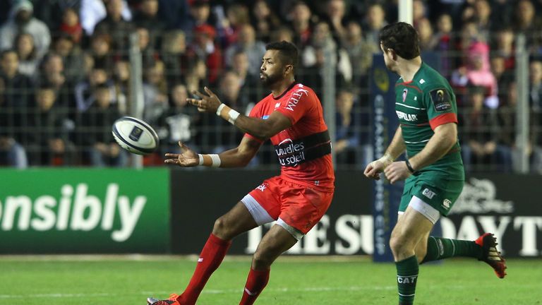 Delon Armitage of Toulon passes the ball during the European Rugby Champions Cup pool three match betweenToulon and Leicester