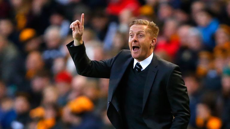 HULL, ENGLAND - DECEMBER 20:  Swansea City Manager Garry Monk gestures during the Barclays Premier League match between Hull City and Swansea City at KC St