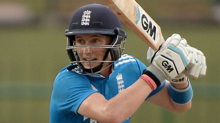Joe Root goes on the offensive against Sri Lanka in the fifth one-day international, December 11th 