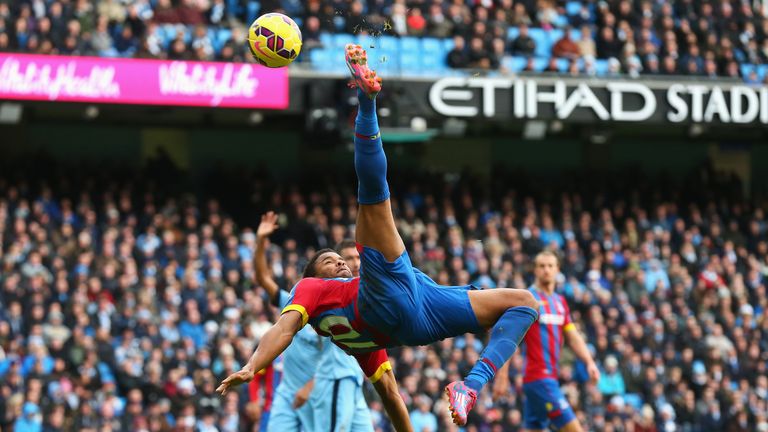 MANCHESTER, ENGLAND - DECEMBER 20: Fraizer Campbell of Crystal Palace performs an overhead kick at goal during the Barclays Premier League match between Ma