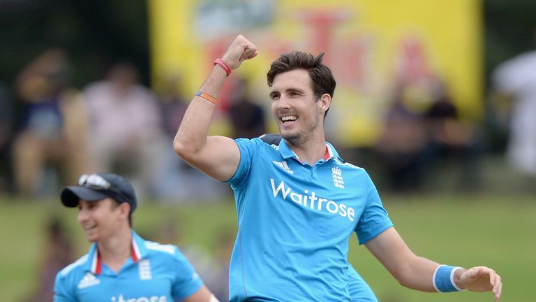 Steven Finn of England celebrates dismissing Kusal Perera of Sri Lanka during the 5th One Day International 
