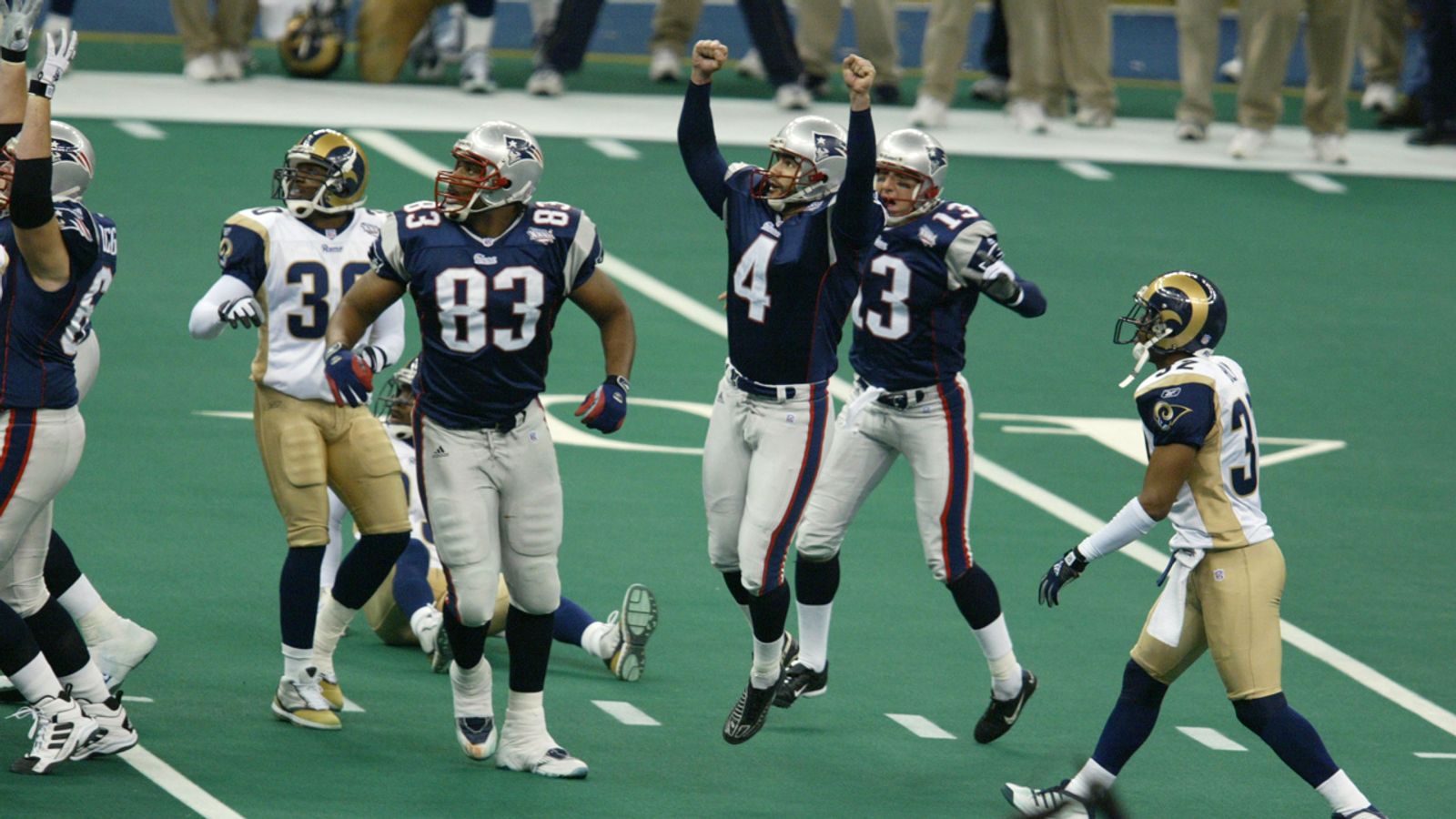 2001 New England Patriots Super Bowl XXXVI Championship Ring - Presented to  Long-Time Team Employee