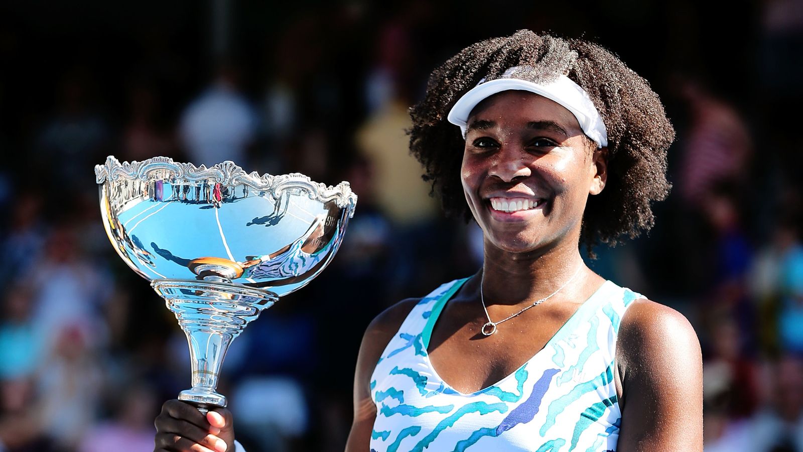 auckland-open-venus-williams-comes-from-behind-to-beat-caroline