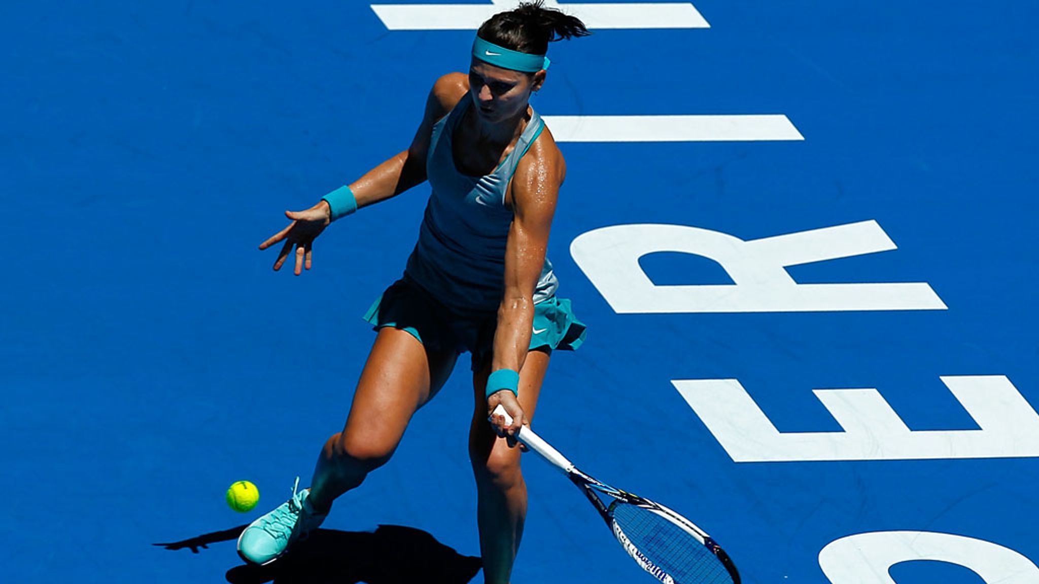Hopman Cup: Lucie Safarova cruises past Eugenie Bouchard on day one in