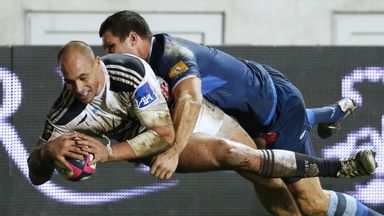 Parisse shines in Stade Francais win