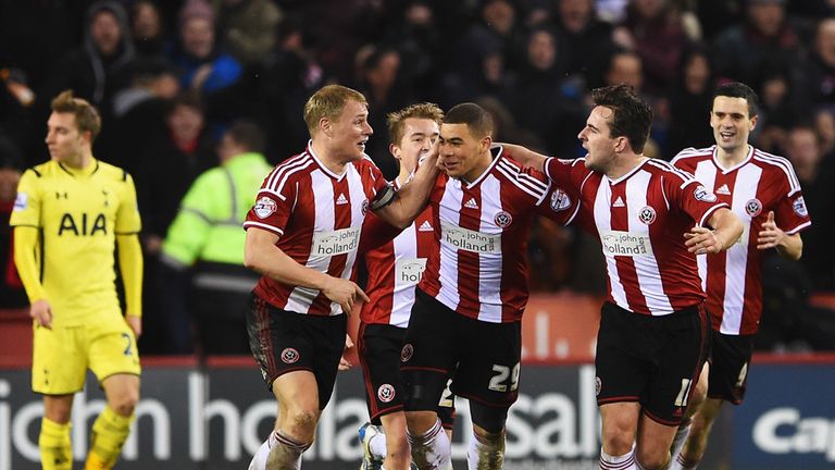 Che Adams of Sheffield United celebrates