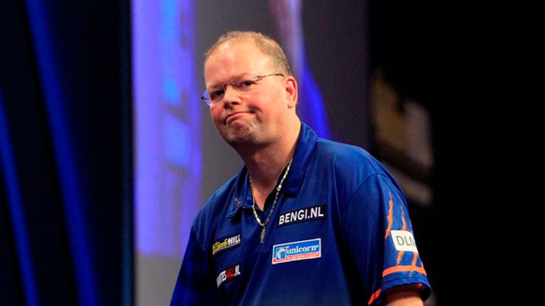 Raymond van Barneveld PDC World Darts Championship (pic Lawrence Lustig)
