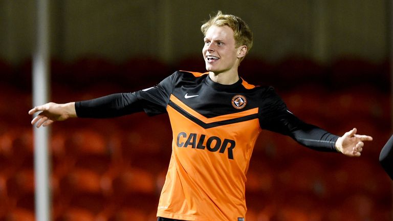 Gary Mackay-Steven celebrates adding to Dundee Utd's lead