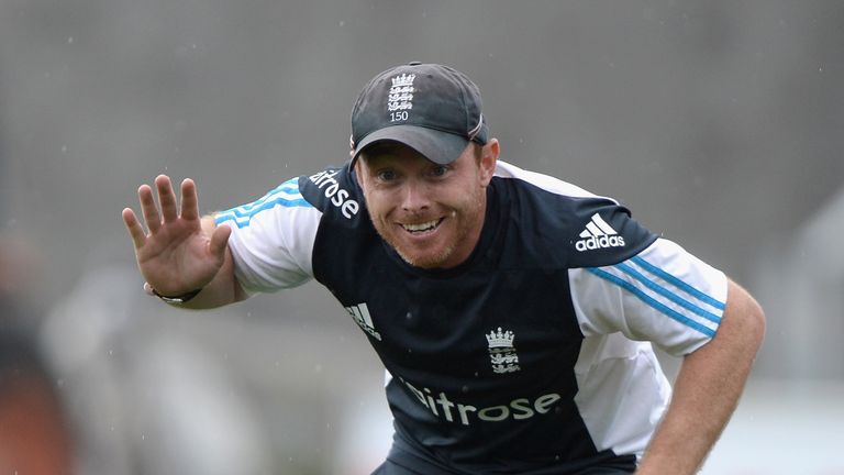 Ian Bell of England takes part in a fielding drill during a nets session at Bellerive Oval on January 22, 2015 in Hobart, Australia