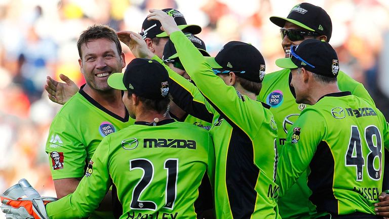Jacques Kallis (left) celebrates taking the wicket of Ashton Turner