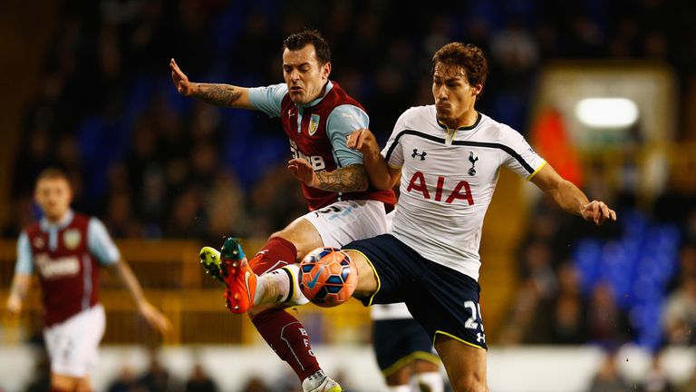 Ross Wallace and Benjamin Stambouli battle for the ball 