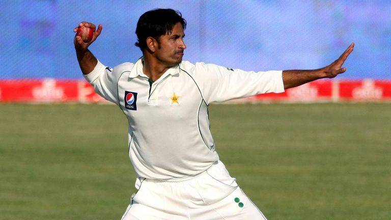 Sohail Khan in action for Pakistan in September 2011