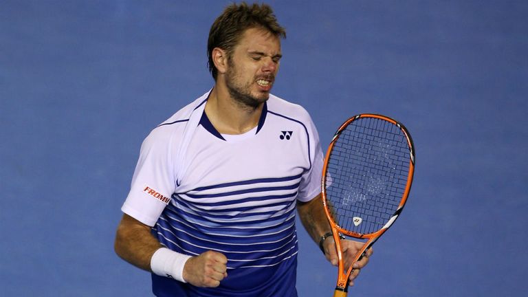 Stan Wawrinka reacts to a point in his semi-final match against Novak Djokovic at 2015 Australian Open