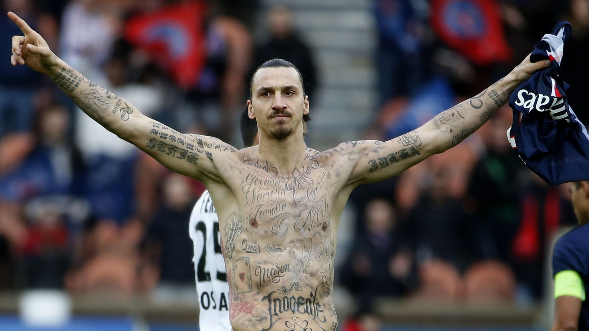 Slovenië avond Zelfrespect Paris Saint-Germain striker Zlatan Ibrahimovic blasted by Laurent Blanc  over tattoo reveal | Football News | Sky Sports