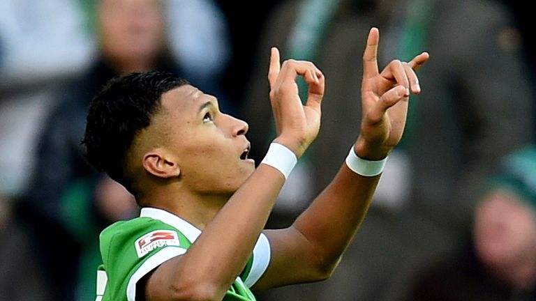 Bremen's striker Davie Selke celebrates after scoring 