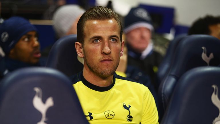 Subsititute Harry Kane looks on from the bench prior to the UEFA Europa League Round of 32 first leg match between Tottenham Hotspur and Fiorentina