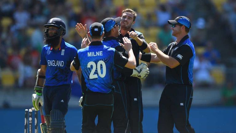 New Zealand's Tim Southee celebrates the wicket of Moeen Ali