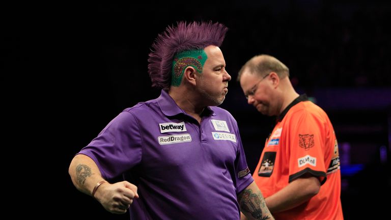 BETWAY PREMIER LEAGUE DARTS 2015.ECHO ARENA,LIVERPOOL.PIC;LAWRENCE LUSTIG.RAYMOND VAN BARNEVELD V PETER WRIGHT