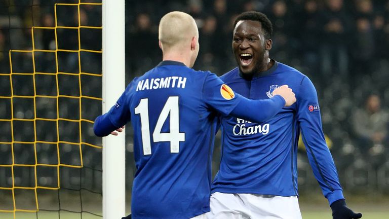 Romelu Lukaku (R) of Everton celebrates with teammate Steven Naismith