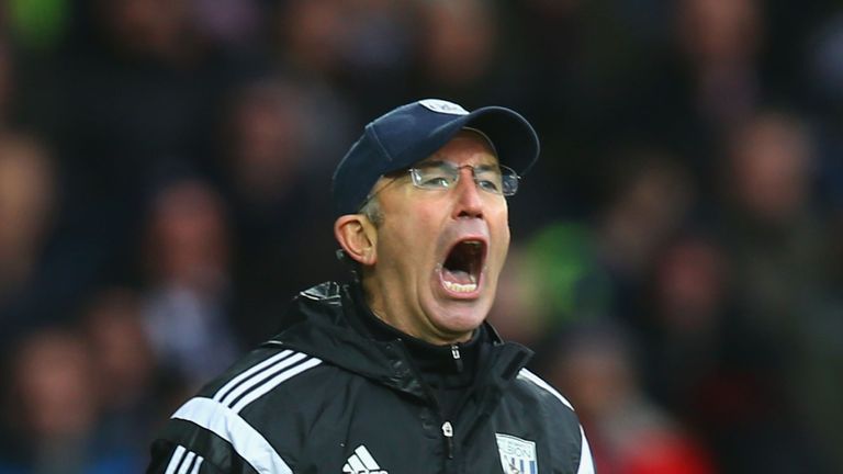  Tony Pulis manager of West Bromwich Albion shouts during the Barclays Premier League match against Southampton