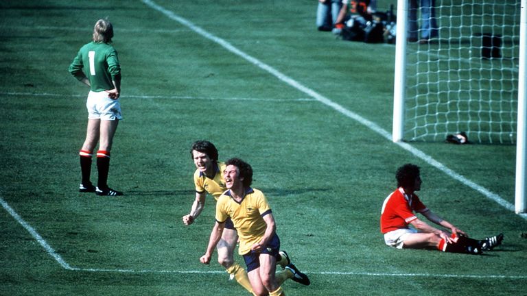 May 1979:  Alan Sunderland of Arsenal scores the winning goal during the FA Cup Final between Arsenal and Manchester United played at Wembley, London.