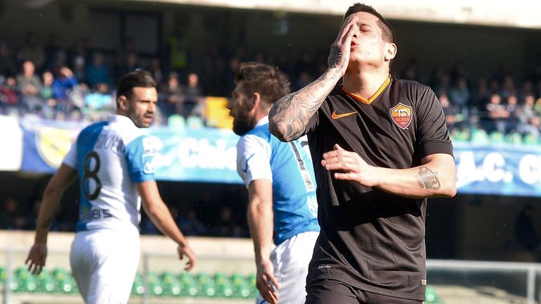 Juan Manuel Iturbe reacts to a missed chance