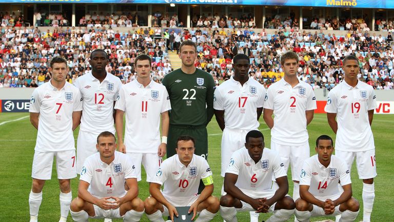 MALMO, SWEDEN - JUNE 29:  The England squad line up ahead of the UEFA U21 European Championships Final match between England and Germany at the New Stadium