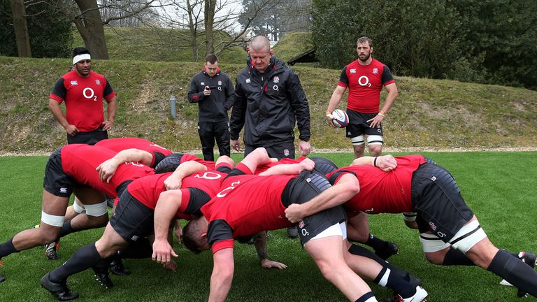 Graham Rowntree puts the England pack through their paces